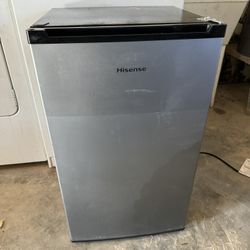 Hisense Mini Fridge 