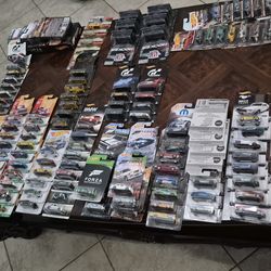 Hot wheels a bunch of complete sets