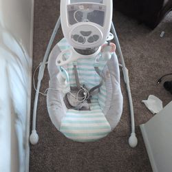 Electronic Baby Swing W Mobile