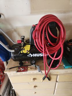 Brandnew 8 Gal Air Compressor W/attatchments