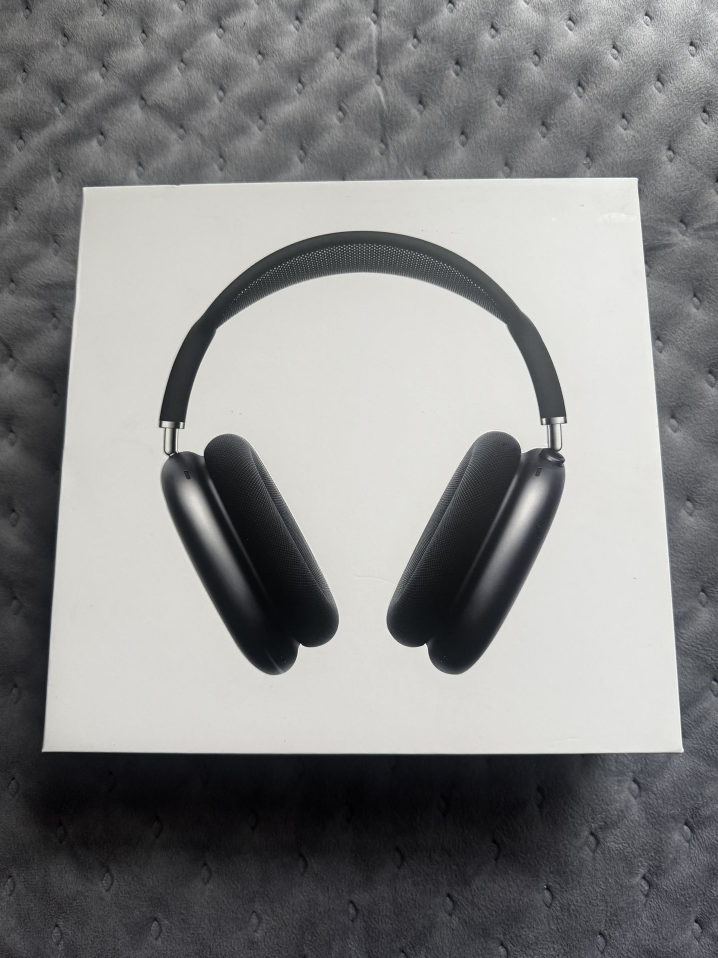 Brand New AirPod Max Midnight USBC