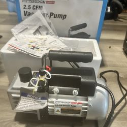PITTSBURGH 2.5 CFM Vacuum Pump - Item 61245 / 98076