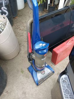 Corded vacuum cleaner