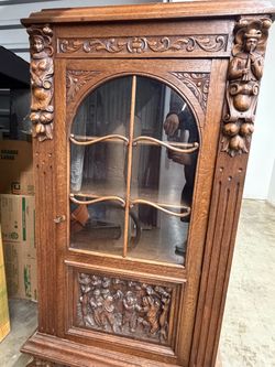 RENAISSANCE CABINET