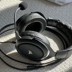 USED Corsair HS60 Gaming Headset
