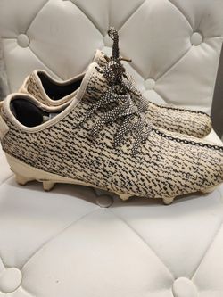 Yeezy Cleats 🔥