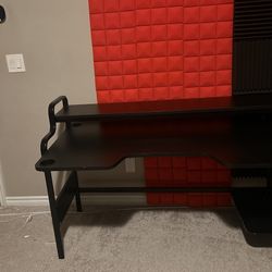 Black Gaming Desk