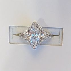 Vintage Style Split Shank Marquise & Round Simulated Diamond 7.12ctw Ring (NWT)