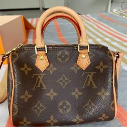 Louis Vuitton Speedy Nano