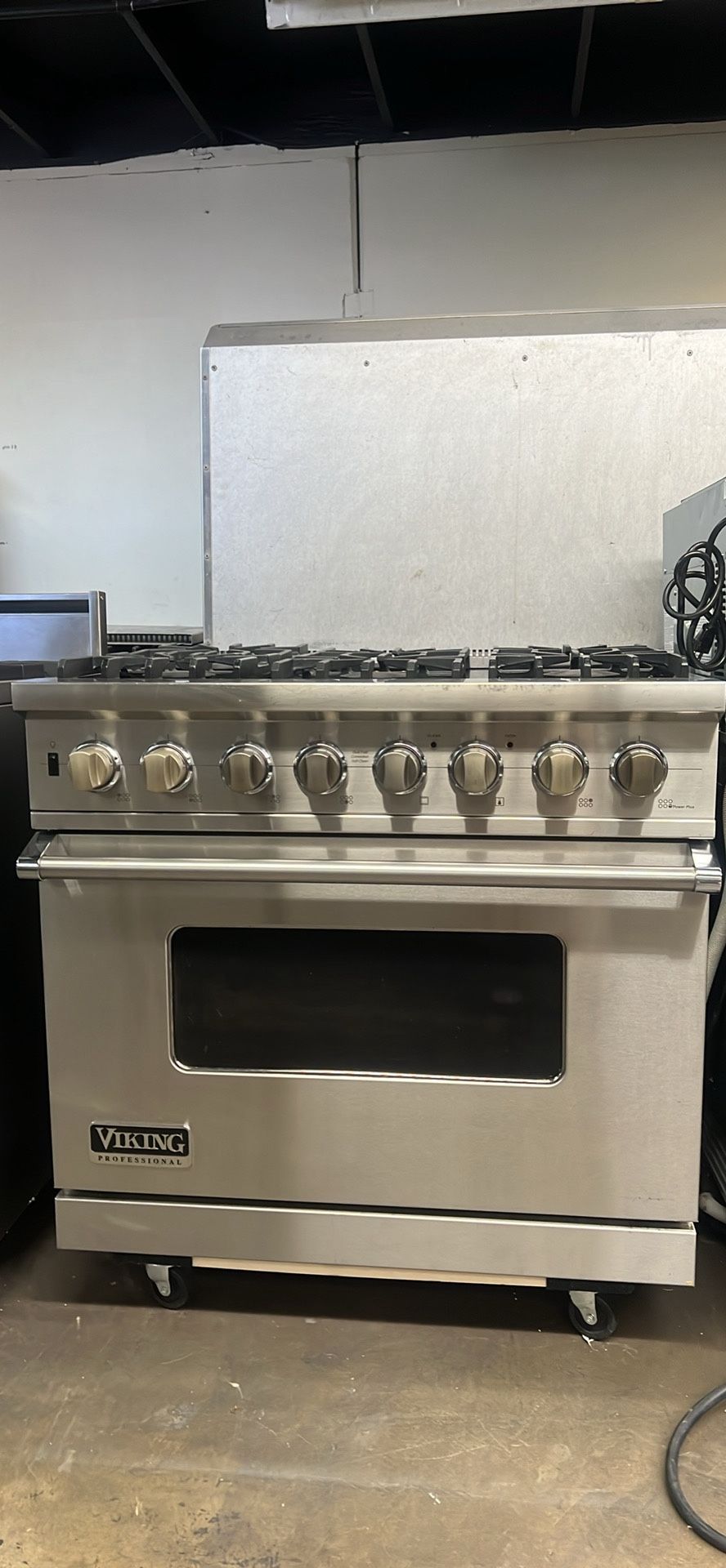 Viking 36”Wide Dual Fuel Range Stove Stainless Steel