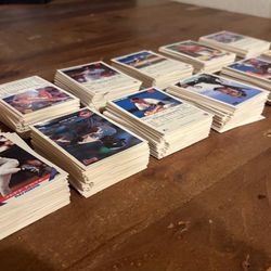 583 Baseball Cards Lot ⚾️