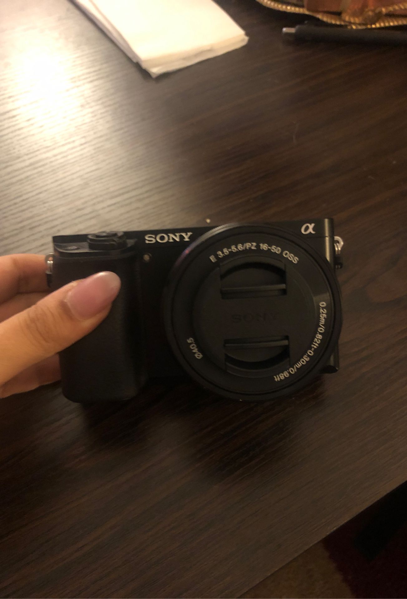 Sony a6000 mirrorless camera LIKE NEW (bundle)
