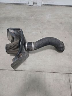 99 - 04 CHEVROLET SILVERADO GMC SIERRA 4.8L/5.3L V8 SELLING K&N BRAND COLD AIR INTAKE