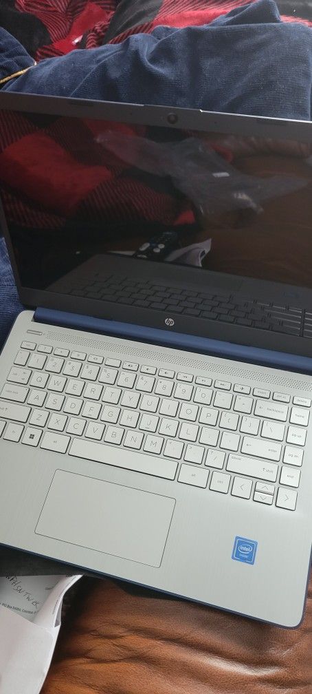 14" HP Laptop Computer 
