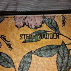 Steve Madden Cross Body style
