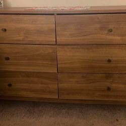 6 Drawer Wooden Dresser