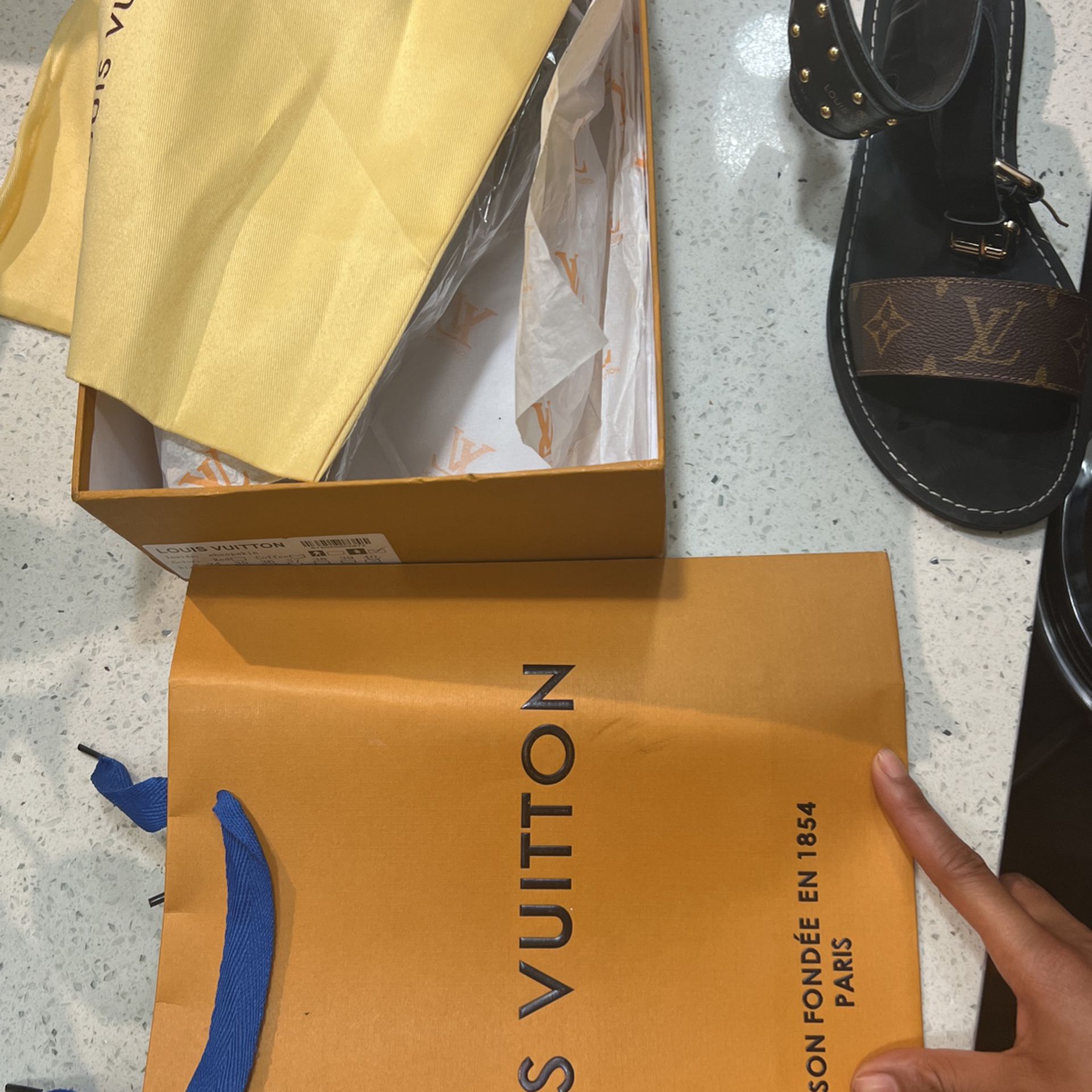 Louis Vuitton Podium Platform Sandal for Sale in Oak Ridge North, TX -  OfferUp