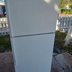 Refrigerator whirlpool