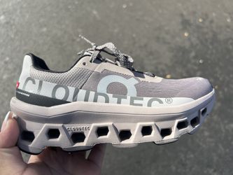 On cloud Women 5.5 New No Box