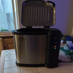 BUTTERBALL electric Turkey Fryer.