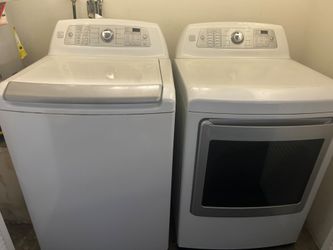 Clothes Washer & Dryer Combo