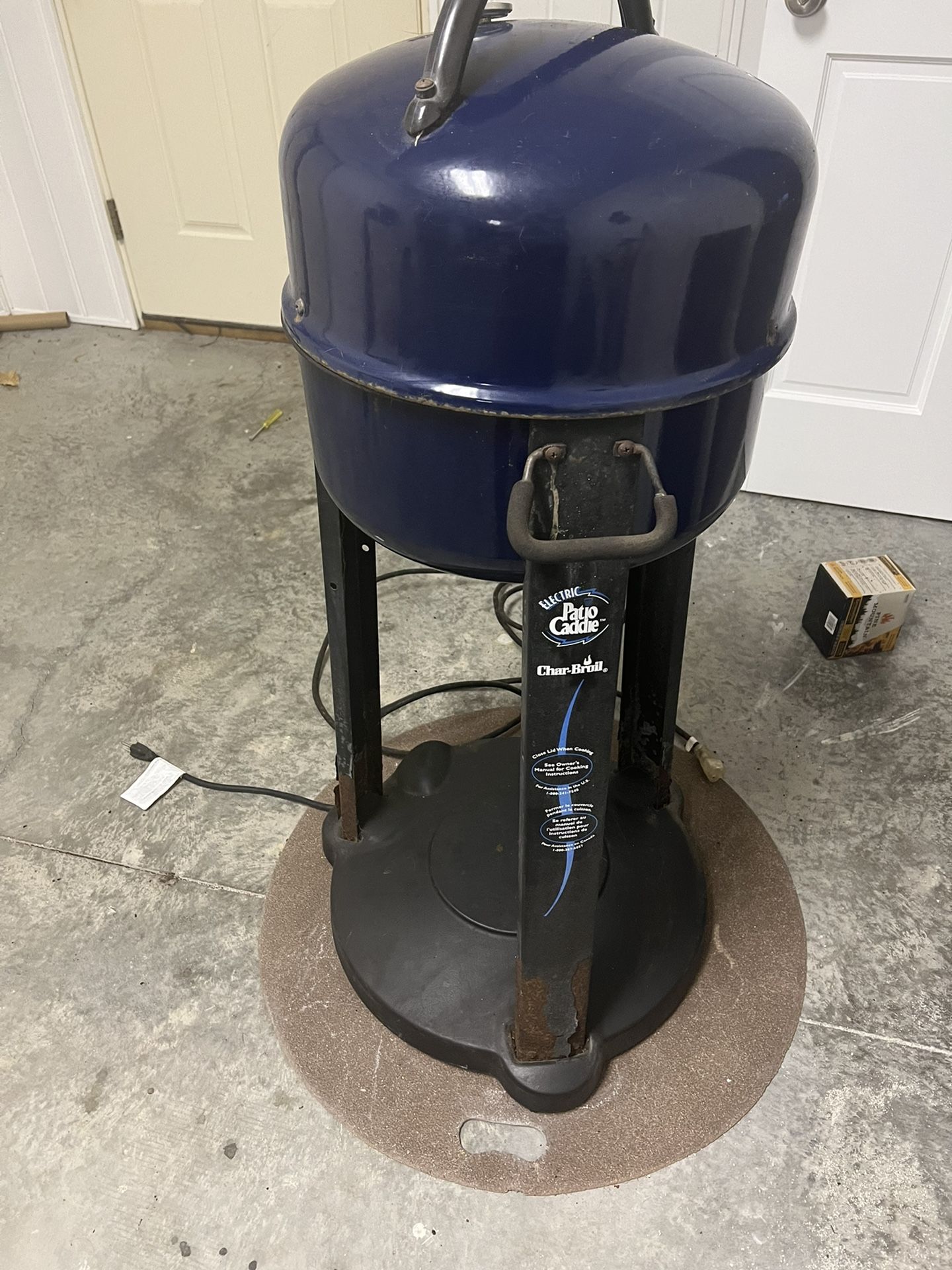 Char-Broil Electric Patio Caddie Grill w/ Booklet & Fire Mat