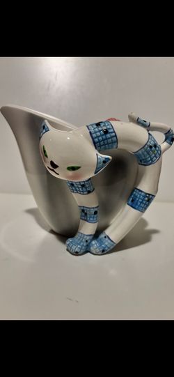 Teapot Cat Design Made In Japan Pre-Owned Blue White And Red Color