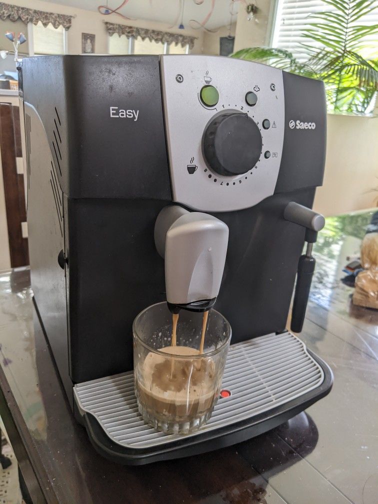 Saeco Easy SUP 021YE Automatic Expresso Machine