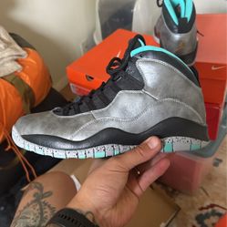 Jordan Lady Liberty 10s