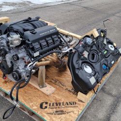 6.4 392 SRT Hemi Engine With Transmission 