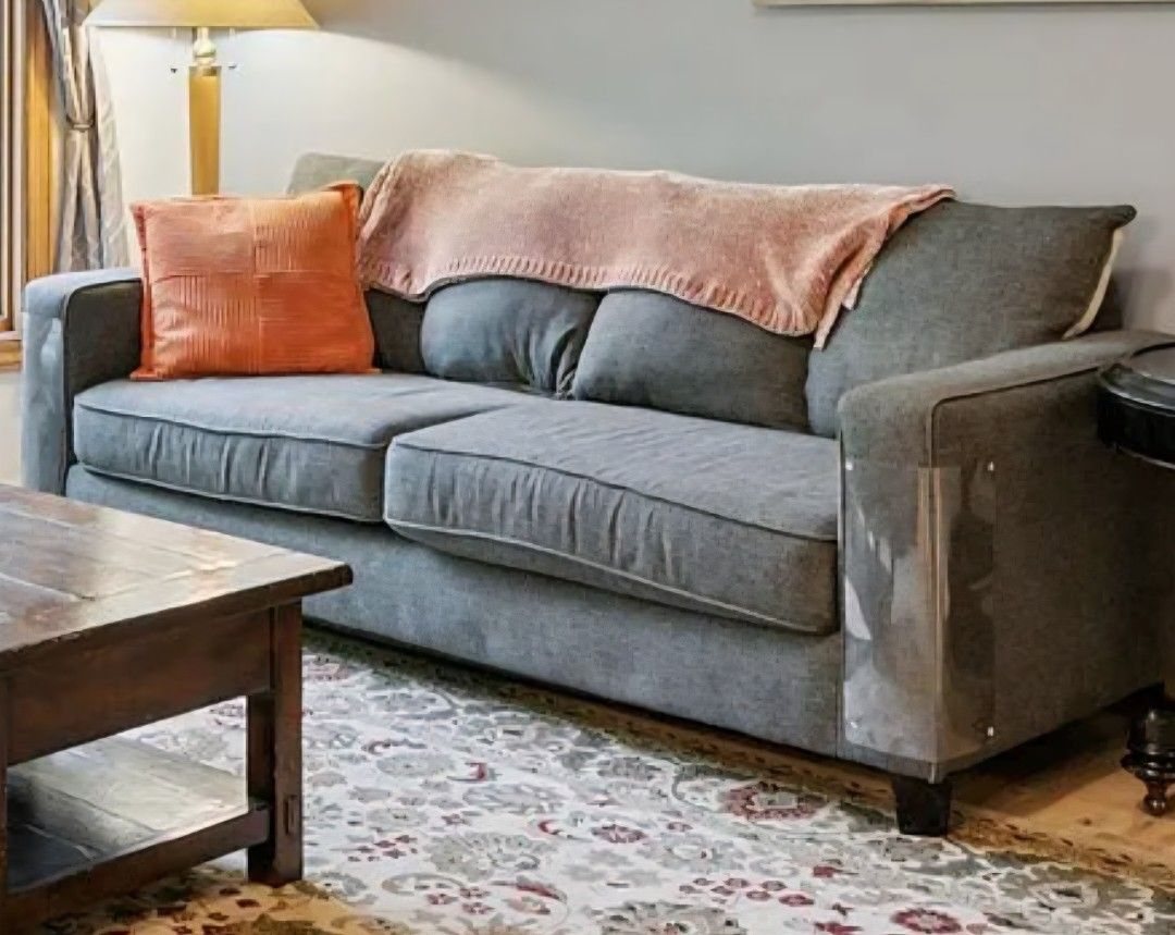 Couch & Loveseat Set