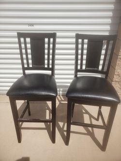 2 Chairs