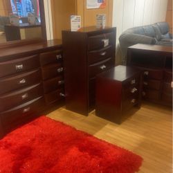 CHERRY WOOD LOOK SET! FLOOR MODELS ON SALE! WHOLE PACKAGE $850!! 
