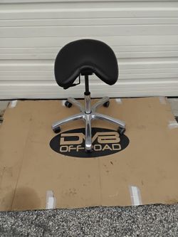 Nice Black Aluminum Base Chair On Wheels Well Made Fully Adjustable New Display Model.