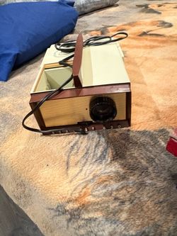 Vintage realist 160 slide projector