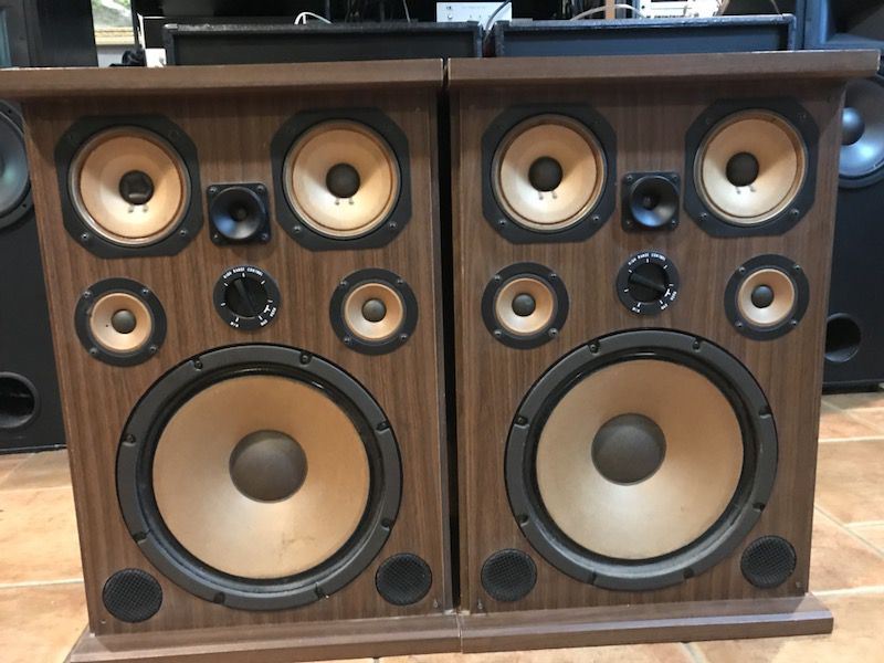 JVC SK-12 Speakers