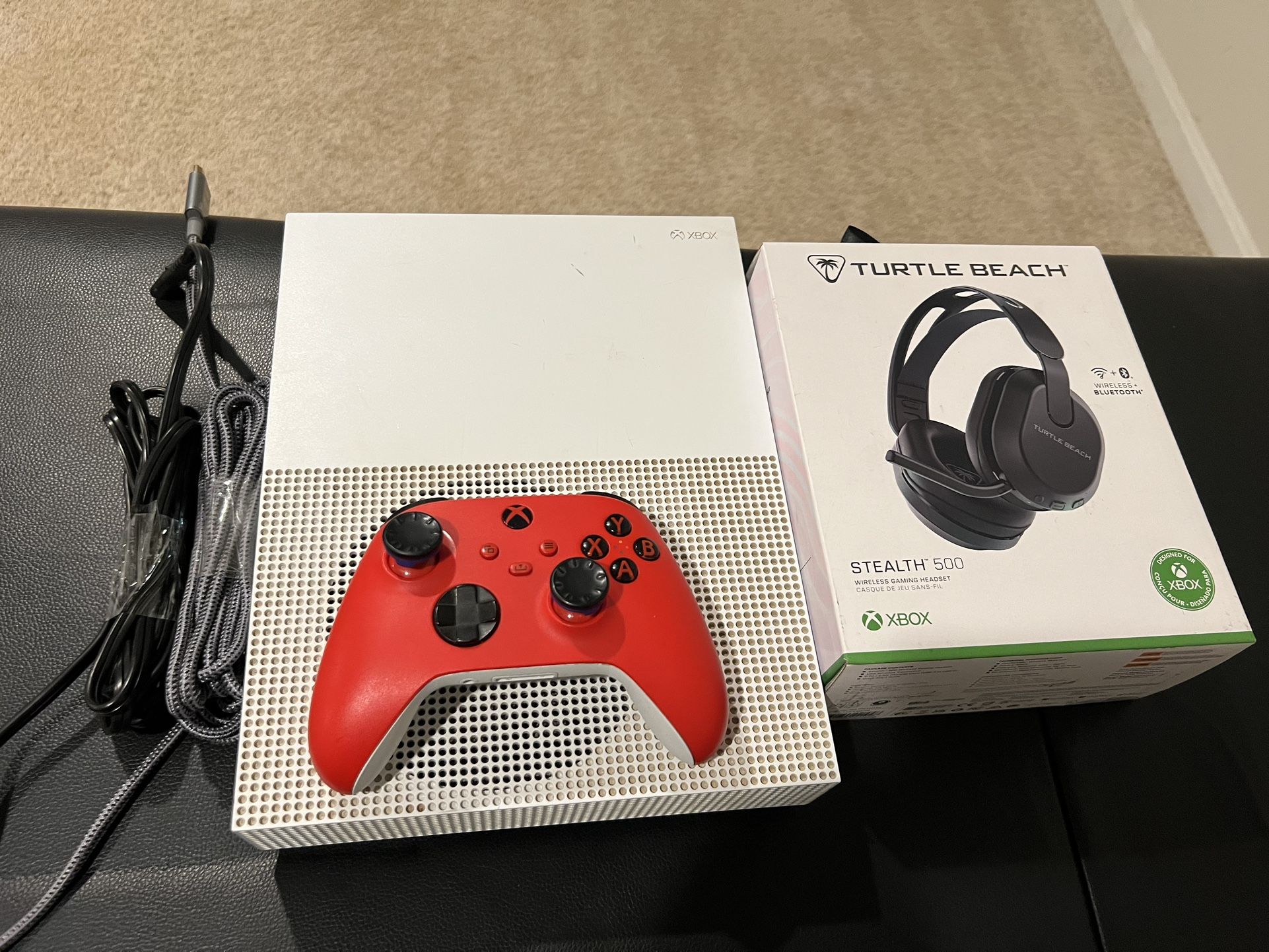 Xbox One S (with Wireless Headset)