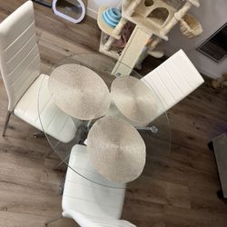 Mesa de comedor de vidrio con 3 sillas – Excelente estado