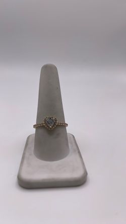 14k gold CZ heart ring
