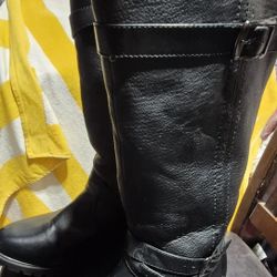 Womens Boots Size 10  Fairley New