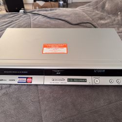 PANASONIC DMR-ES25 DVD Recorder with DV Input with HDMI and SD Card Slot in Great Condition