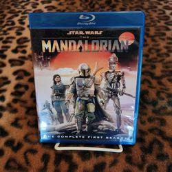 Star Wars: The Mandalorian Season 1   (Bluray - 2020 Release) 8 Episodes, Disney
