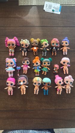 18 L.O.L. Surprise! Dolls.