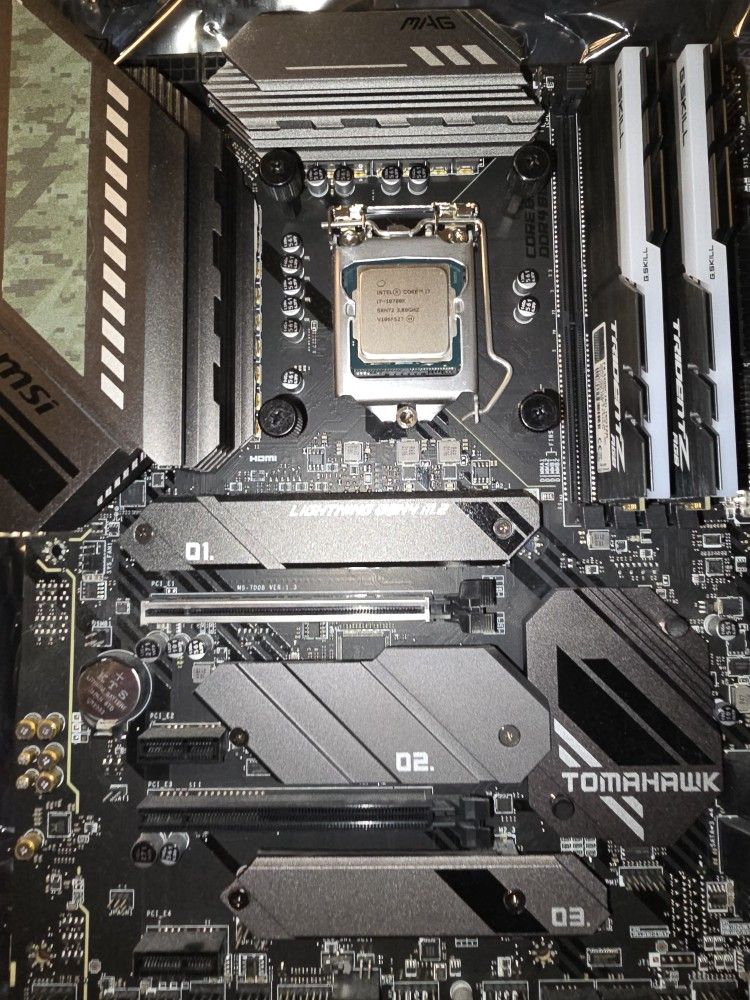(Combo motherboard+CPU+RAM) MSI Mag Z590 Tomahawk wifi, Intel i7-10700k and 16gb DDR4 Gskill Trident Z