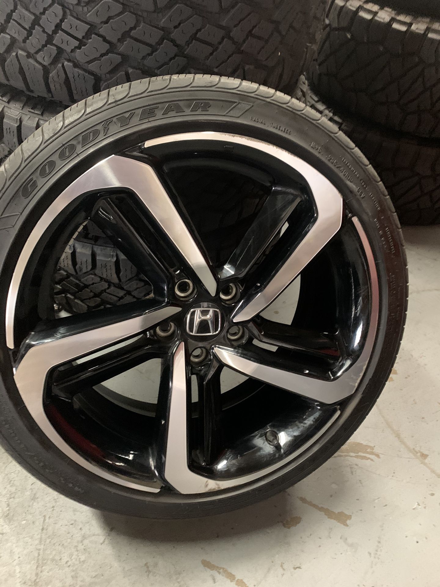 Honda Accord Wheels With Good Condition GoodYear Tires