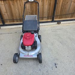 Honda Selfpropelled Lawnmower 