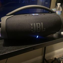 Jbl boom box 3