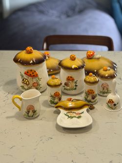 Vintage 1978 Sears &  Roe Buck Merry Mushroom 10pc Set- MINT Made In Japan