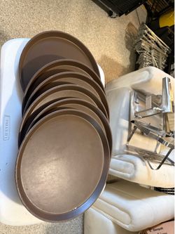 Cambro 14” Round Serving Trays – Set of 6