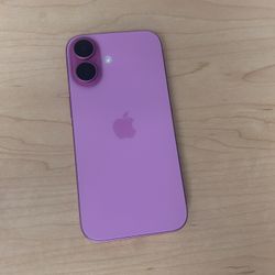 iPhone 16 Pink